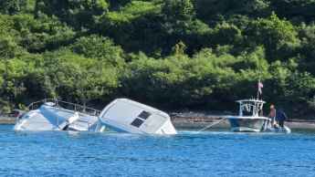 42-foot catamaran runs aground off the US Virgin Islands