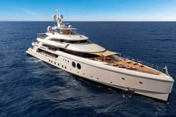 Parallels to a ghost on board the 67-metre Benetti