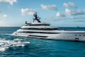 CRN’s 68-metre yacht as a statement to the North