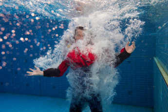 Automatische Rettungswesten im Test