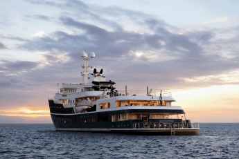 Sowjetischer Eisbrecher wird Expeditions-Superyacht