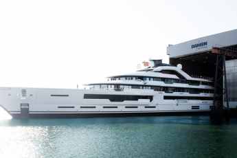 120-metre Amels on course for completion