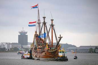 „Batavia“ - Museumsschiff steht nach letzter Fahrt an Land