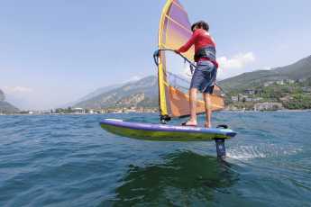 Duotone String Ray und Aero Free 1000 im Test - flinkes Freeride-Foil