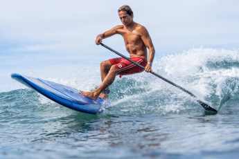 Quatro startet neue SUP-Range mit Kai Lenny