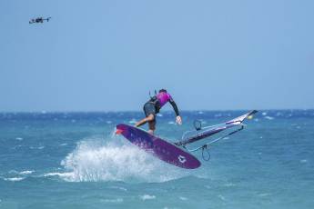 Die richtige Drohne für Windsurf-Aufnahmen und wichtiges Zubehör