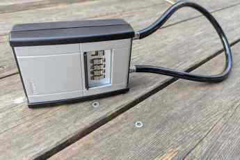 Schlüssel-Safe mit langem Stahlkabel