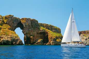 Corinth Canal opens - Corona rules relaxed
