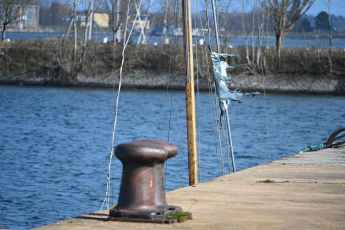 What local authorities can do about junk boats