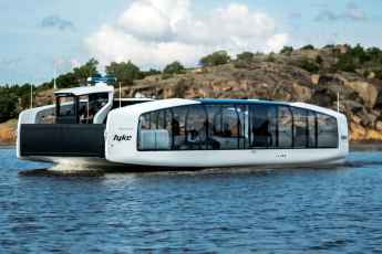 Elektrofähre transportiert 41.000 Passagiere in 14 Monaten