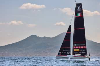 A mini Cup summit in Naples; ‘Sail’ makes its Venice debut