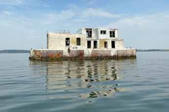 What should happen to the island of Ostervilm in the Greifswald Bodden?