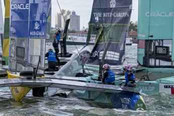 Incidente a tre a New York, giornata nera per Team Germany