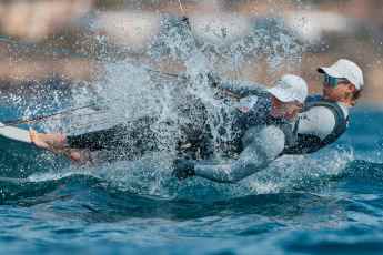 Les navigateurs olympiques allemands forts, le deuxième acte en avance