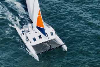 Vendée-Globe-Sieger Desjoyeaux steuert Segelfähre