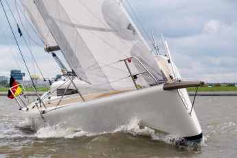 L'imperterrita sorella della Dehler 30od