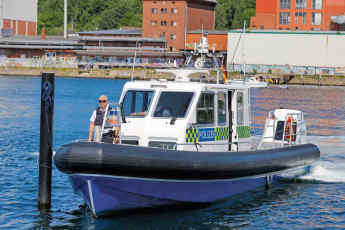 Watch out, inspection! On the road with the water police