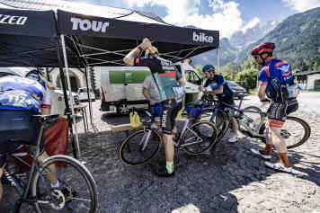 Catering along the course and at the finish