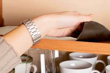 Zwei Helfer für Pantry und Grill an Bord – Magnetsystem und Gas-Adapter