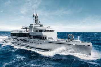 „Bold“ – Loft-Yacht im Kleid einer Korvette