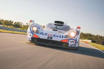 PORSCHE 911 GT1 - MITTELMOTOR-ELFER
