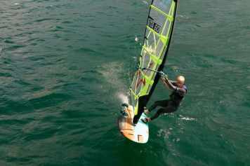 Benedetti siegt im Tiebreak beim ProAm WSA Slalom Cup in Torbole