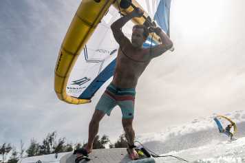 Naish ADX vs. ADX Nvision - Präzision trifft auf Langlebigkeit