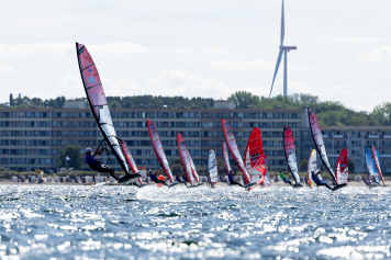 Meno Büchler triumphs at the season finale in Heiligenhafen