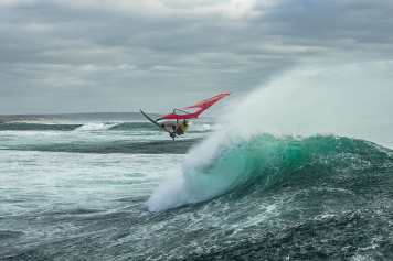 Jaeger Stone und Sarah Kenyon siegen beim Margaret River Wave Classic