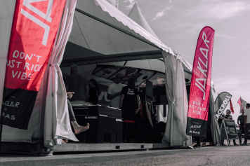 Positive Vibes am Stand von surf und BLACKROLL