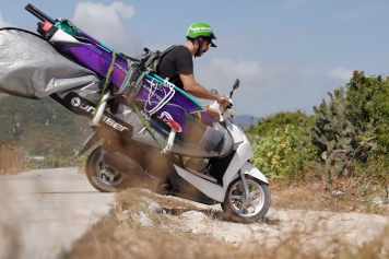 ”Crazy Windsurf Roadtrip” – George Grisley erkundet Vietnam