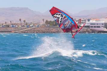 Lennart Neubauer raw & uncut in Pozo