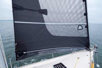 Vorsegel reffen – lieber mit Rollanlage oder Leinenreff?