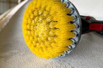 Porentief reiner Antirutsch – Schritt für Schritt