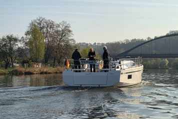Shipyard tests new electric propulsion system