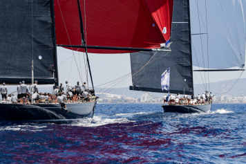 Erster Tag mit Duell der Js und Multihull-Premiere