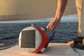 Neuartige GPS-Boje misst den Versatz direkt am Anker