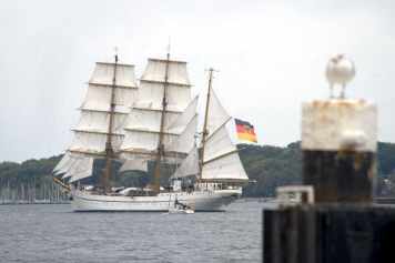 Unter Vollzeug zurück in Kiel