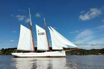 Lotsenschoner “No. 5 Elbe" wieder unter Segeln