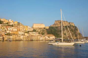 Die Costa degli Dei - Scilla und die Straße von Messina