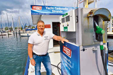 This is a working day at the Strande yacht refuelling station