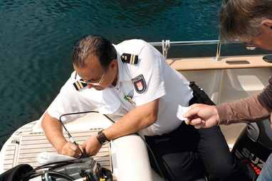 Kostenlose Gravieraktion der Wasserschutzpolizei