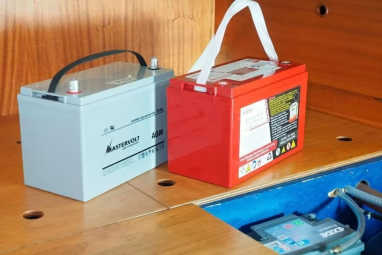 Energieversorgung an Bord – Möglichkeiten, Grenzen und Besonderheiten beim Einsatz von Lithium-Akkus