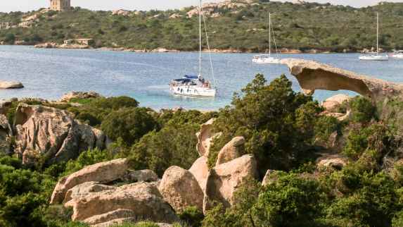 Naturschützer sperren Ankerbuchten und drohen mit hohen Strafen
