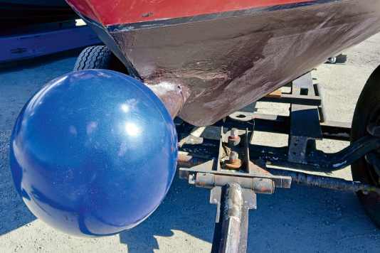 Eigner baut Wulstbug aus Kugelfender