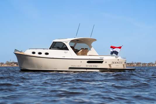 Vielseitige Hardtop-Yacht aus den Niederlanden