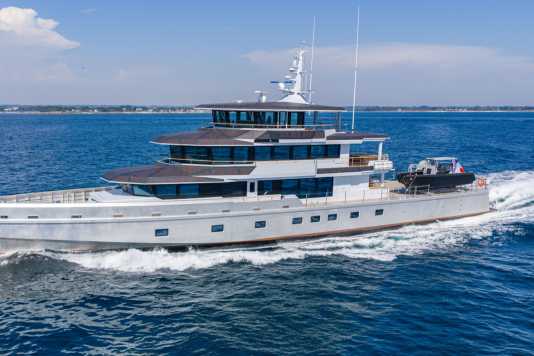 Sparsamer Explorer – JFA Yachts liefert 50 Meter aus