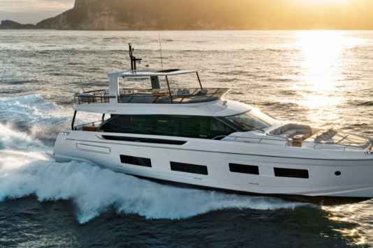 Zu Gast auf der Azimut Fly 82