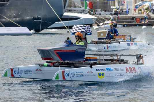 Swiss Solar Boat dominiert Gipfel des E-Boating