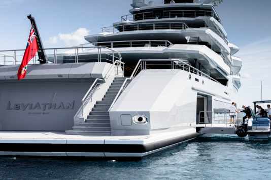 Gabe Newell bittet auf 111-Meter-Yacht